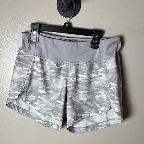 Gray Goal Five Camo Women's Shorts - Picture 7 of 7